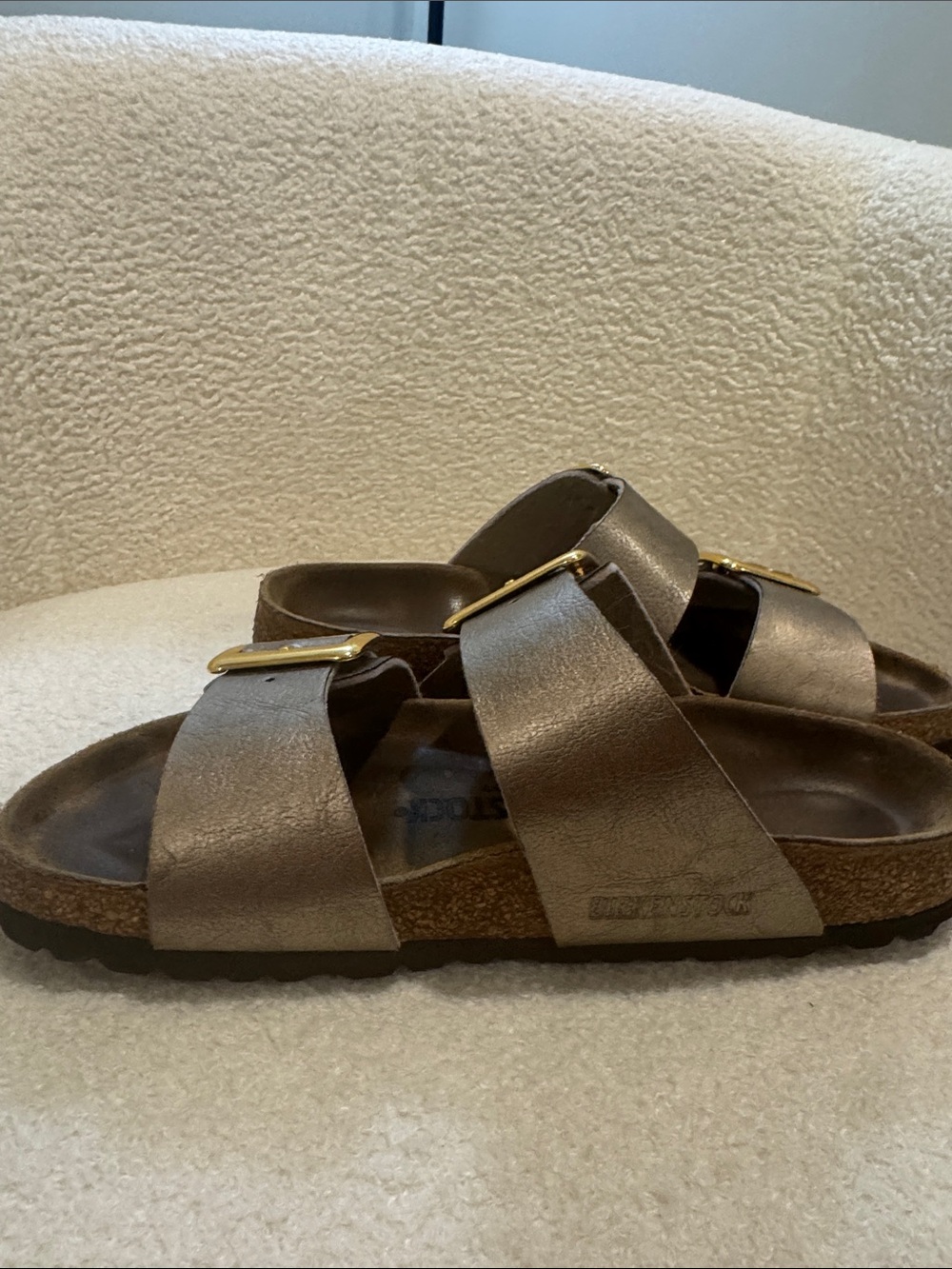 Birkenstock Women’s Metalic Sandals in with Gold Buckles - Picture 3 of 10
